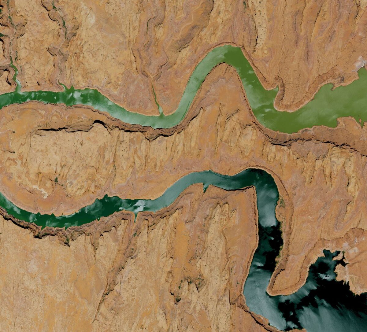 San Juan River meanders, Utah, USA